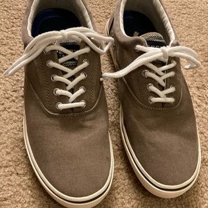 Sperry halyard men shoe 10 M top siders brown